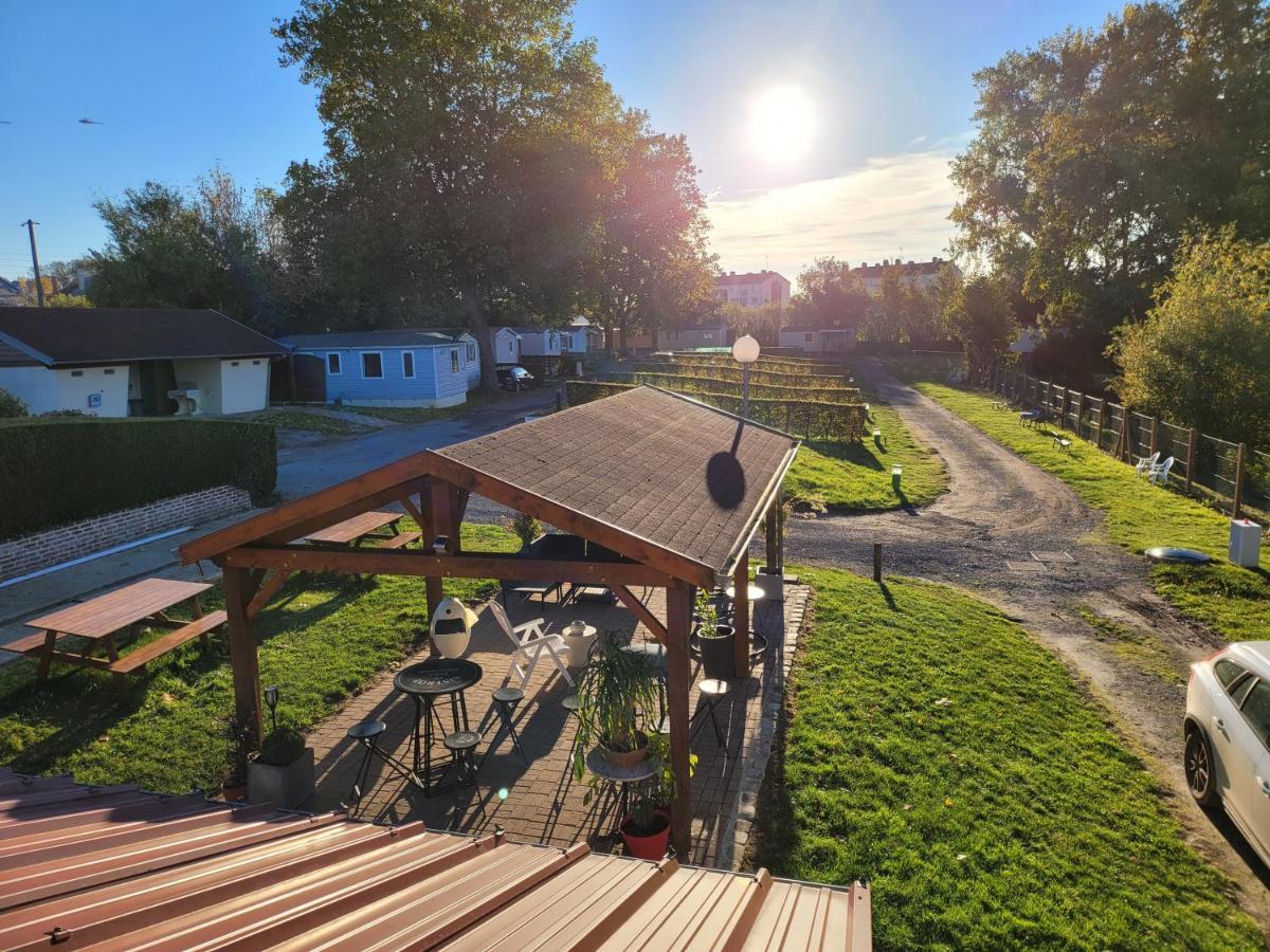 Camping Le Brochet Péronne Екстериор снимка